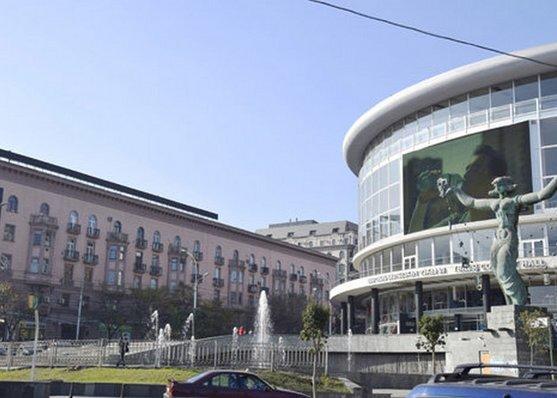 White Tiger In Center Of Tbilisi 아파트 외부 사진