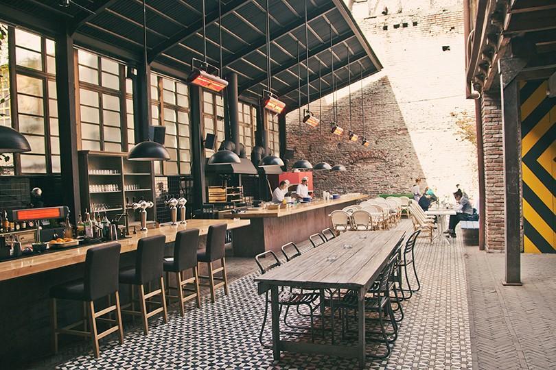 White Tiger In Center Of Tbilisi 아파트 외부 사진